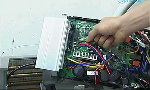 东光美的空调电话是多少